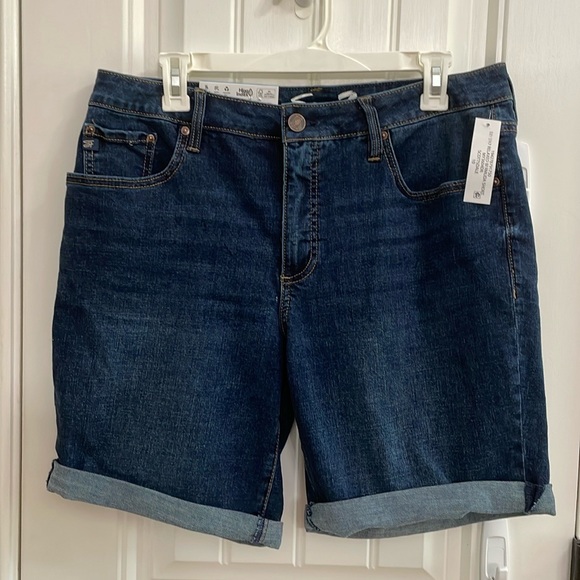 Seven7 Pants - 💙SEVEN 7 relaxed mid rise Bermuda Jean shorts.  10